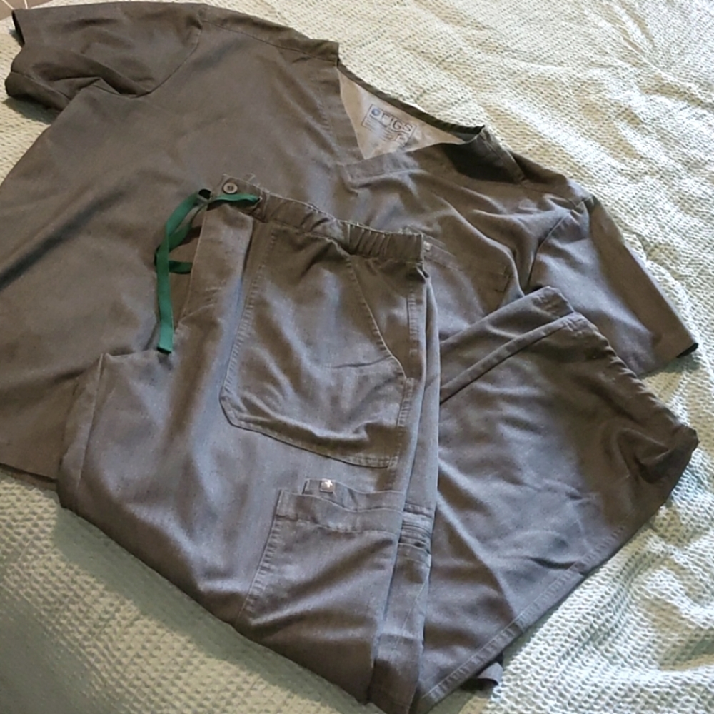 FIGS Scrubs